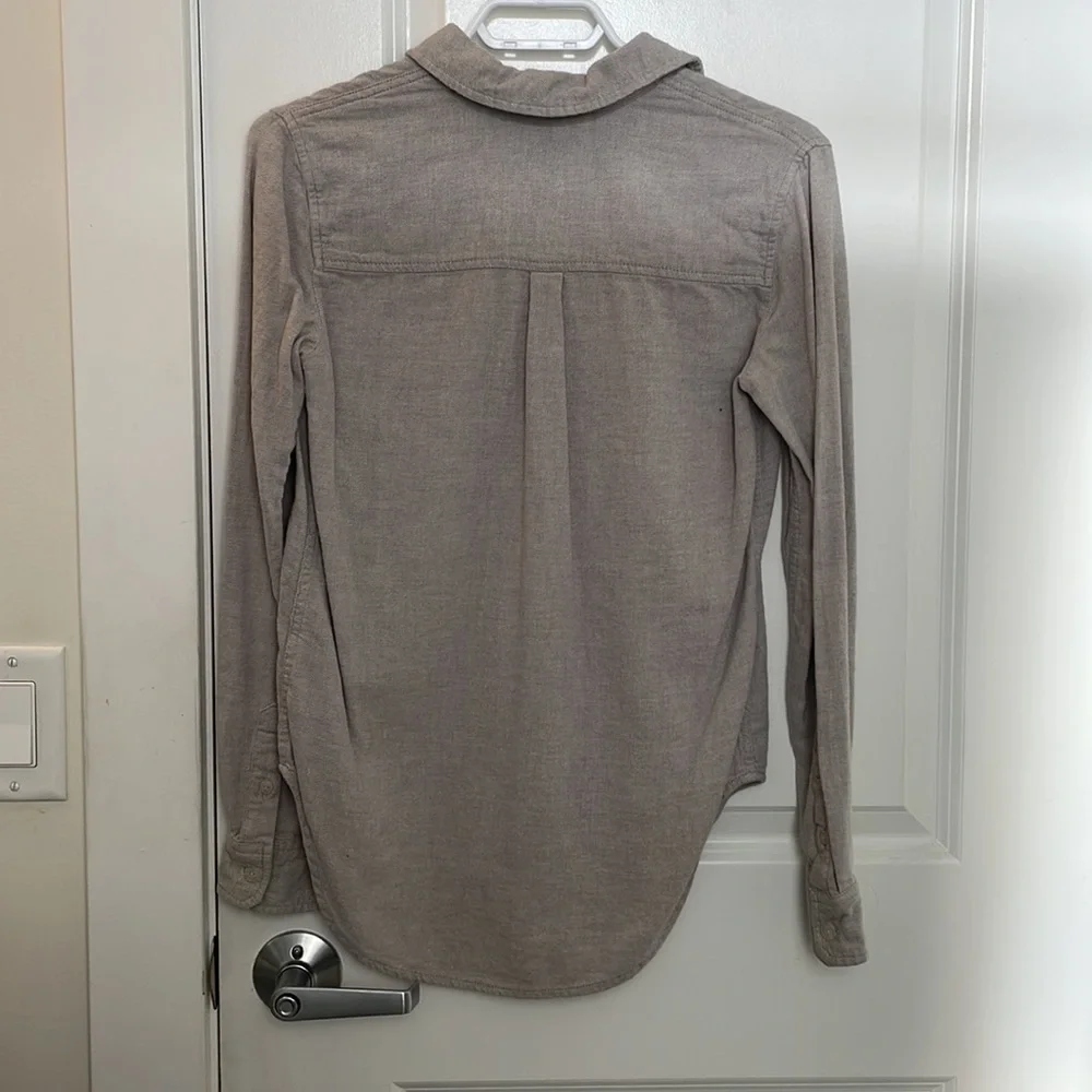 TNA Button Down Gray Shirt XS - Good condition. - Picture 2 of 3